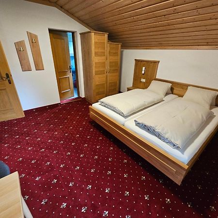 Pension Appartement Ambrosi ไฮลิเกนบลูท ภายนอก รูปภาพ