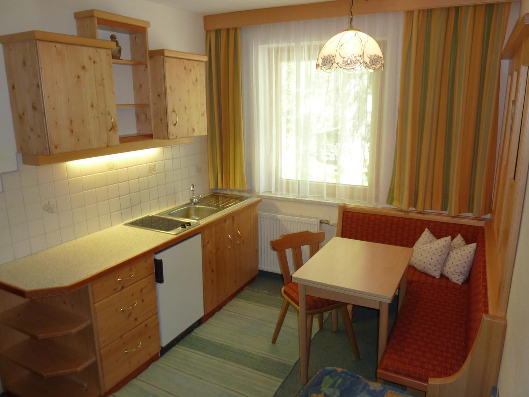 Pension Appartement Ambrosi ไฮลิเกนบลูท ภายนอก รูปภาพ