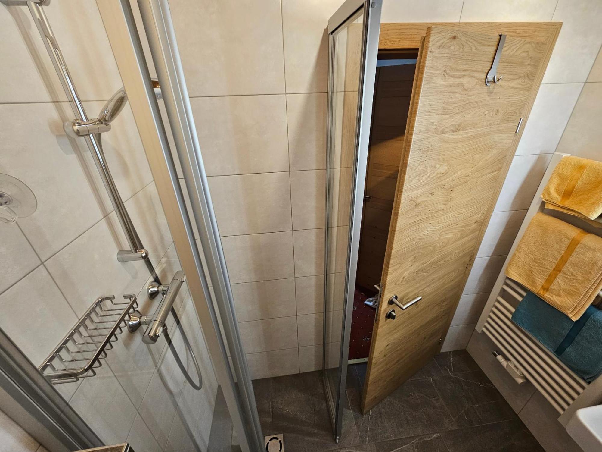 Pension Appartement Ambrosi ไฮลิเกนบลูท ภายนอก รูปภาพ